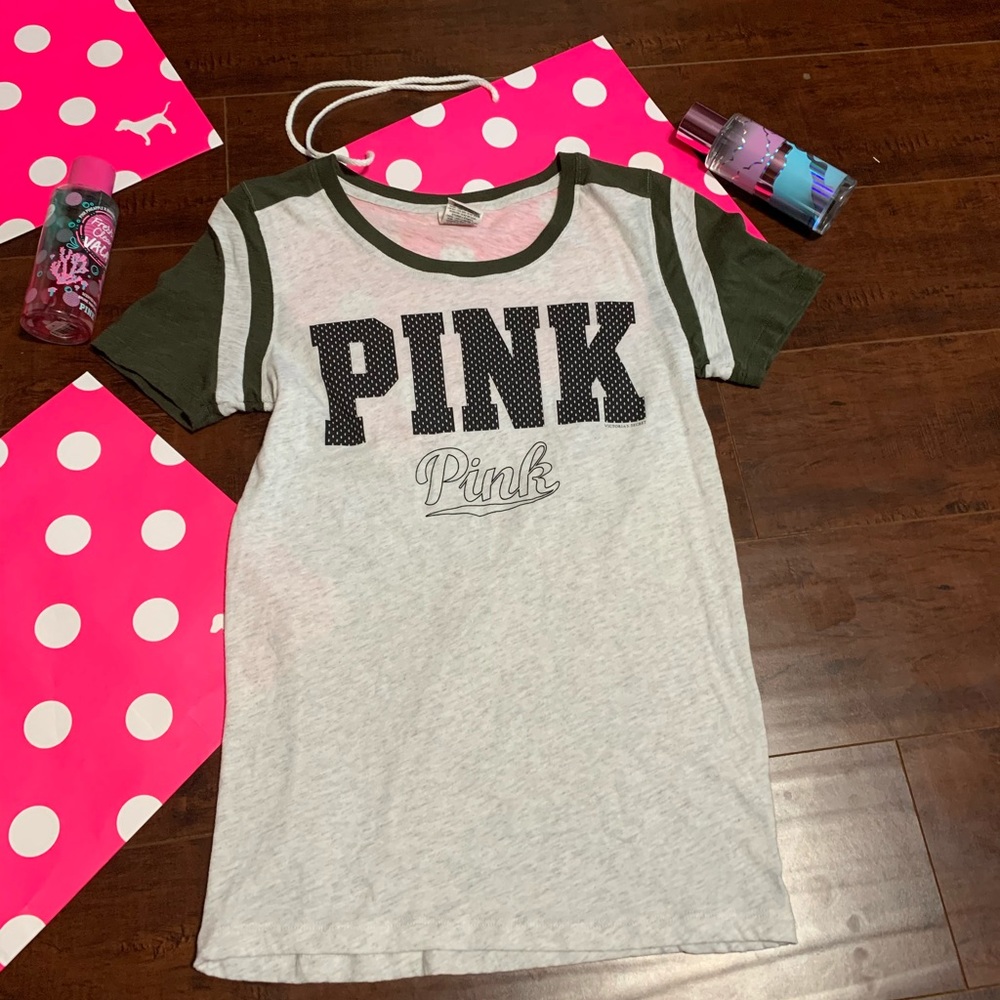 ❌ SOLD ❌ Victoria Secret Tee in army green